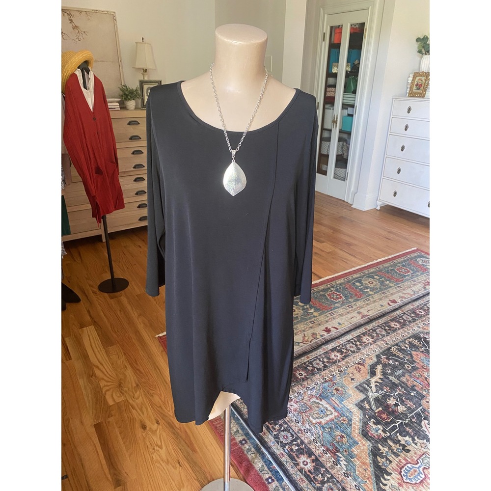 Chicos Black Asymmetric Faux Wrap Tunic Top 3/4 Sleeve Scoop Neck